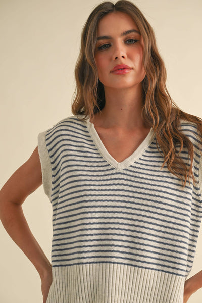 T3789   V-NECK STRIPE COLLAR KNITTED TOP
